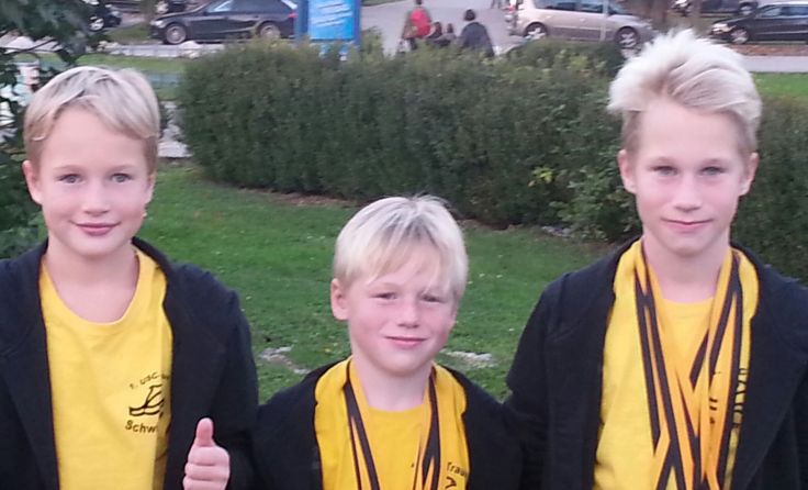 Die erfolgreichen Schwimmer aus der Schmolln Zoe, Silas und Samuel Schneider