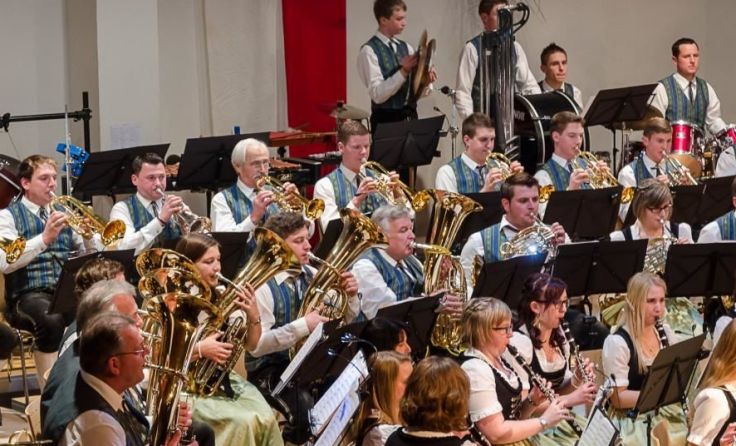 Der Musikverein Harmonie Uttendorf lädt am 19. November zum Herbstkonzert.