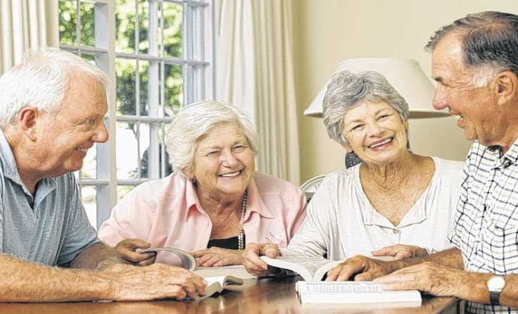Seniorenglück bringt ältere gleichgesinnte Menschen zusammen. Foto: Fotolia 