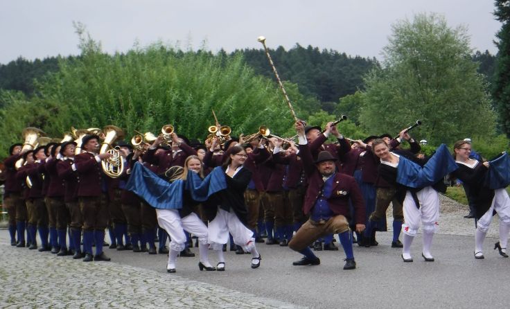 Die Ortsmusik Maria Schmolln bei ihrer Show