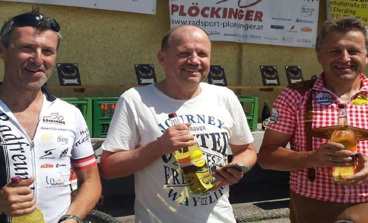Sepp Berger als wohlverdienter Zweiter beim Mountainbike-Rennen in Haibach Foto: Barbara Schatzl)