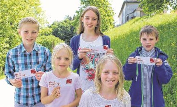 Auch die Jugend findet Gefallen an dieser Werbeaktion. Foto: Eisenstraße