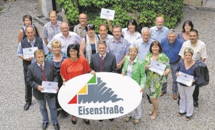 Die Eisenstraße-Vorstandsmitglieder freuen sich über die erneute LEADERship.