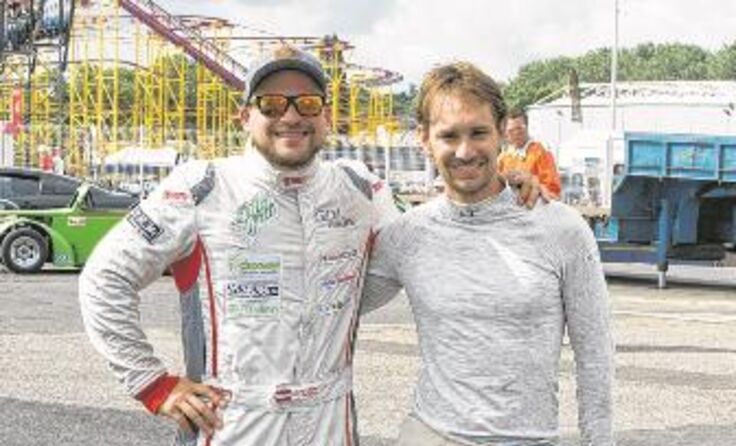 Philipp Lietz (li.) lieferte sich mit Matthias Lauda (re.) harte Zweikämpfe.