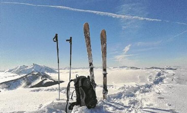 Schneeschuhe können bei Bedarf ausgeliehen werden. Foto: Brigitte Fohringer