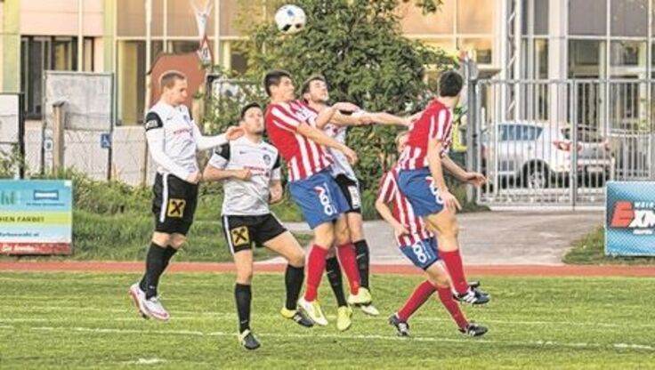 Die SG Waidhofen muss sich im Heimspiel gegen Biberbach geschlagen geben. Foto: www.fanreport.com