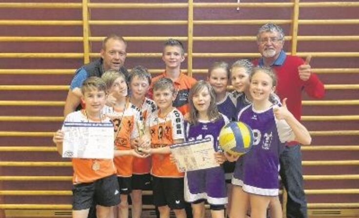 Die strahlenden Gewinner des U13-Volleyballturniers in Waidhofen