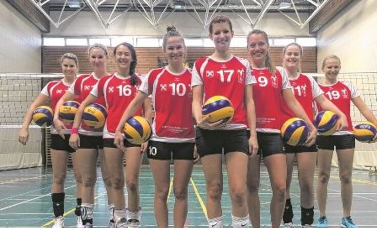 Ein Team, zwei Siege: Die UVC-Volleyballdamen überzeugten mit Power.