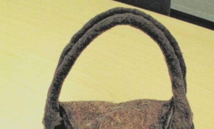 Eine Filztasche zu fertigen dauert zwischen sechs und acht Stunden.