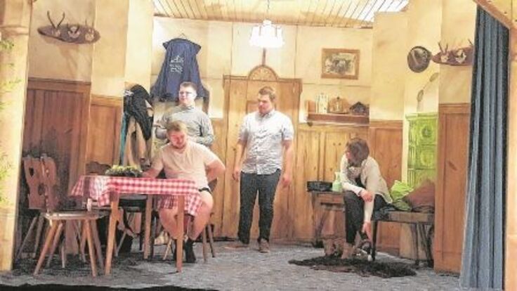 Der „Hüttenzauber“ zum Jahreswechsel wird zum amüsanten Lustspiel.