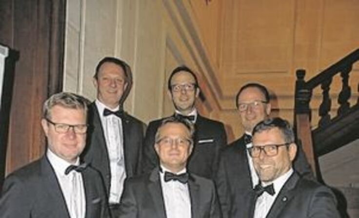 Das Organisationskomitee des Lions-Clubs lädt zum Charity-Ball.
