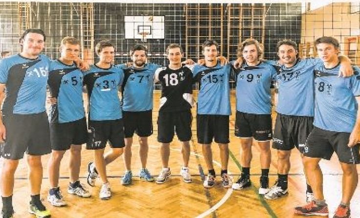 So sehen Sieger aus: das Herrenteam des Waidhofner UVC Raiba Volleyball 