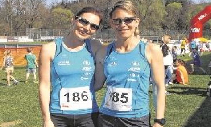 Michaela Berger (r.) mit Ursula Schubert, die sich über ihren dritten Platz freut.