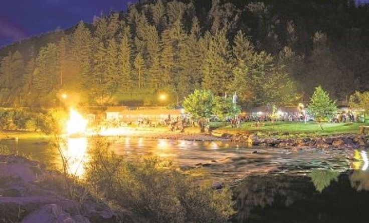 Die Besucher erwartet in wild-romantischem Ambiente ein buntes Programm. 