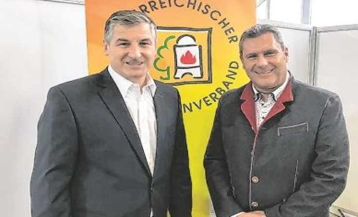 Kamin- und Kachelofen-Experten: Peter Engelbrechtsmüller (l.) und Franz Kubena