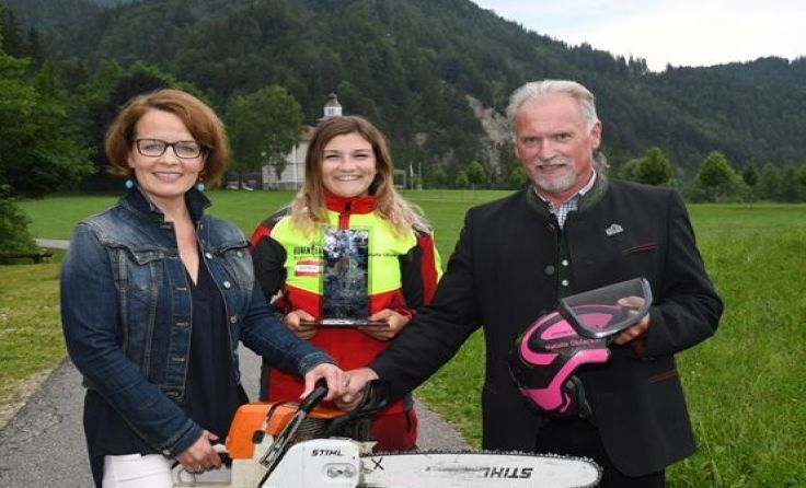 Gratulation an die Europameisterin der Waldarbeit Natalie Üblacker 