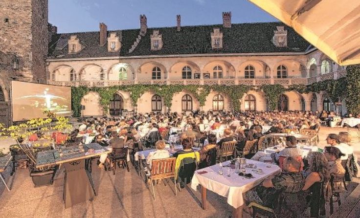 An Dienstagen werden wieder Filme im bezaubernden Innenhof gezeigt. Foto: Joerg Burger
