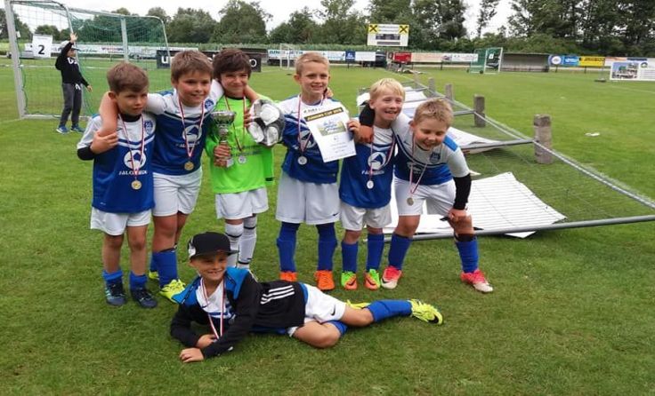 Posen ganz im Stil der Großen: die Juniors-Cup-Gewinner in Blindenmarkt