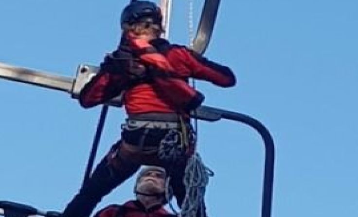 Bergretter (Waidhofen) Markus Ertl barg Hubert Köttritsch (Amstetten) aus dem Sessellift.