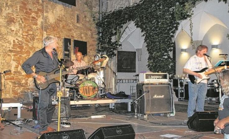 Das 50-Jahr-Jubliläumskonzert rockte im Sommer 2016 den Schlosshof. Foto: Karin Novak