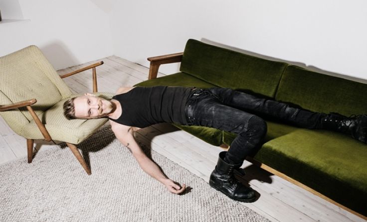 TOMAK ist nicht bloß Künstler – er ist eine Kunstfigur. Foto: TOMAK