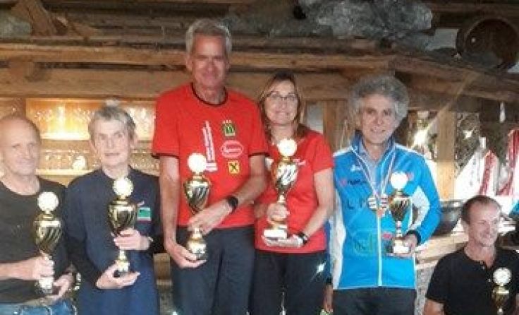 Berglaufspezialist Hermann Wagner (2. v. r.) Foto: Sportunion Waidhofen