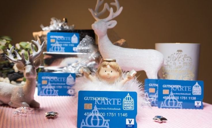 Ein willkommenes Geschenk: die Gutscheinkarte (Foto: Dominik Stixenberger Photographer)