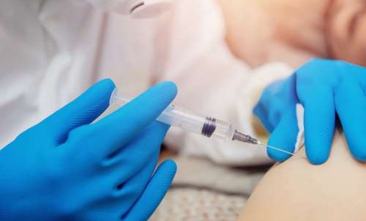 Verimpft wird Serum von Biontech-Pfizer.Foto: Parilov/Shutterstock.com