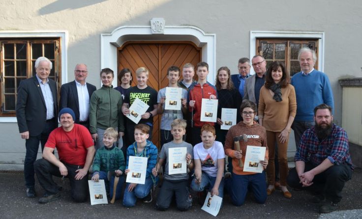 Die glücklichen Absolventen des Schmiede-Kurses (Foto: Musikschulverband Waidhofen/Ybbstal)