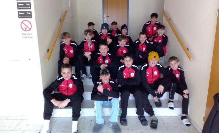 16 Gleißer Schüler verbrachten einen Fußballwoche in Lindabrunn. (Foto: PNMS Gleiß)