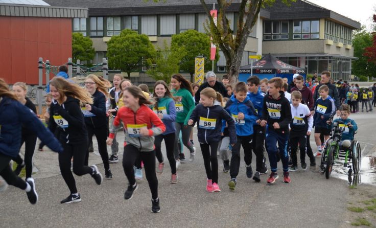 Die Friedens-Mittelschule Seitenstetten-Biberbach lädt zum Friedenslauf. (Foto: Hummel)