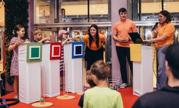 Das Buzzer-Quizz im CCA sorgte für viel Spaß zum Ferienstart. (Foto: inShot / Alexander Haider)