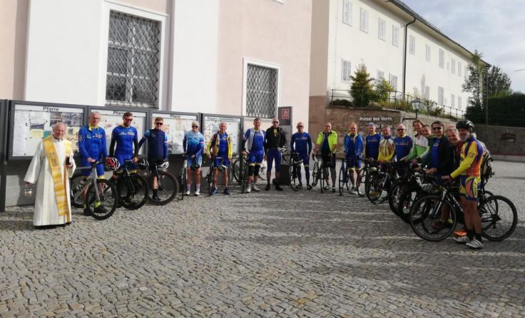 Radsportler pilgerten auf den Sonntagberg zur Dankesmesse. (Foto: zVg)