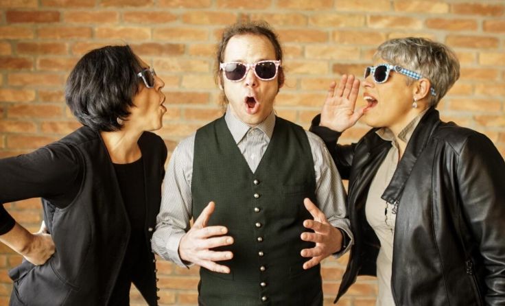 Das Jodeltrio hält im Bildungszentrum einen Workshop ab. (Foto: Oanano)