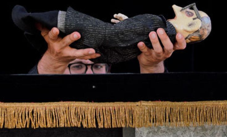 Der Klassiker kommt in Form eines Handpuppenspiels auf die Bühne. (Foto: www.theater-tröbinger.at)