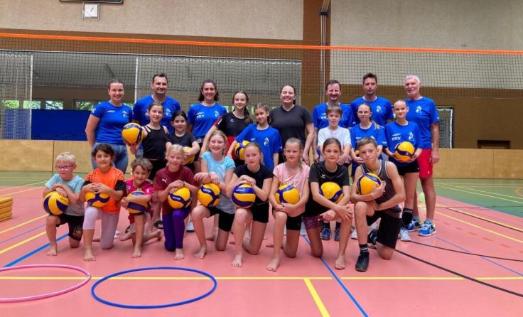 Das Betreuerteam mit den Kids des Workshops (Foto: VCV)