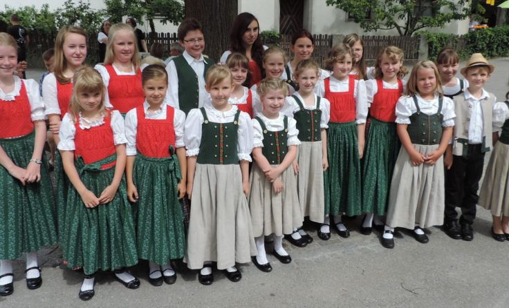 Die Kinder der Volkstanzgruppe Albrechtsberg freuen sich auf Ihren Auftritt beim Erntedankfest