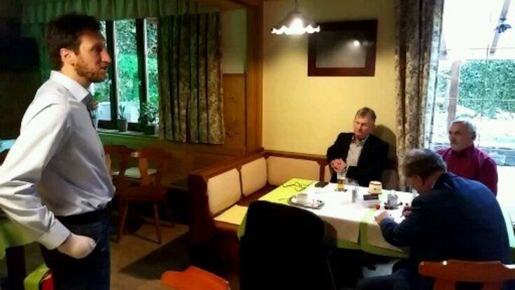 der Vortragende Herr Zechg