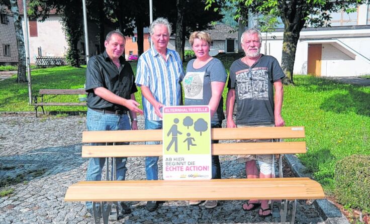 Initiatoren des Projekts in Inzersdorf mit Bürgermeister Bernhard Winkler-Ebner (l.)