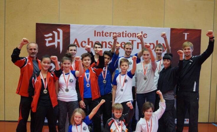 Die Taekwondo-Kämpfer beim Turnier