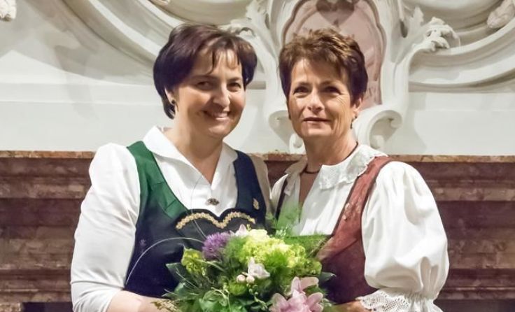 Landesobfrau Martina Pühringer (r.) mit Gastgeberin Marianne Hochmayr Foto: Jack Haijes