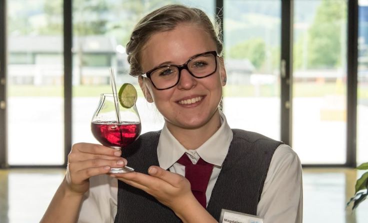 Die Schülerinnen stellten sich den Prüfungen im Fachbereich Küche und Service. Foto: BBS/Haijes