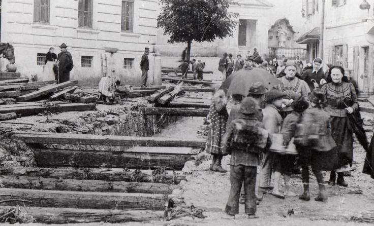 Großprojekt Marktplatzüberdeckung: Das historische Bauwerk wird erneuert. Foto: Scherleitner