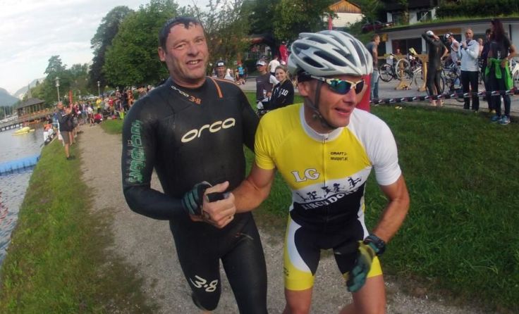 Staffelübergabe: Christian Zeller (l.) übergab an Bernhard Lanz. Foto: LG Kirchdorf