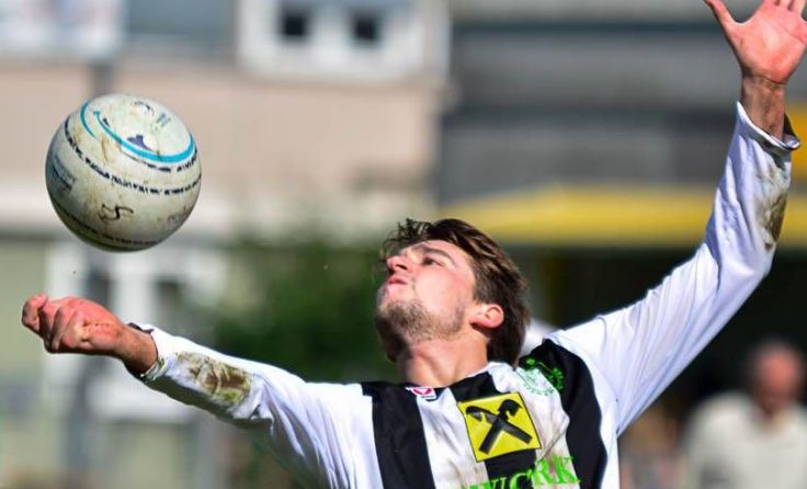 Stefan Wohlfahrt und der TuS konnten in der Bundesliga wieder anschreiben. Foto: Michael Ahrens