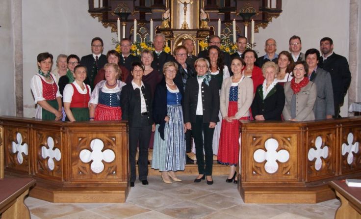 Der Kirchenchor Ried im Traunkreis freut sich auf zahlreiche Besucher.