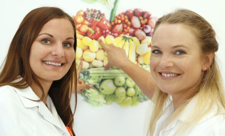 Die Diätologinnen Carina Pammer (l.) und Katharina Haslinger Foto: gespag
