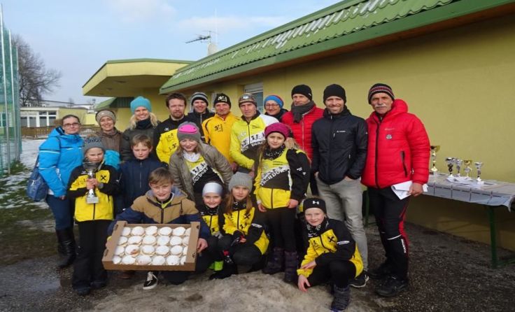 Das Team der Laufgemeinschaft Kirchdorf freute sich über Silber in der Mannschaftswertung. 
