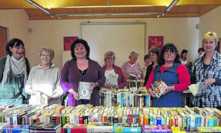 Beim Bücherbasar in Roßleithen kann in Ruhe geschmökert werden.
