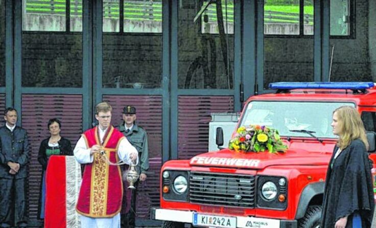Das neue Einsatzfahrzeug der FF Steinbach am Ziehberg wurde gesegnet.